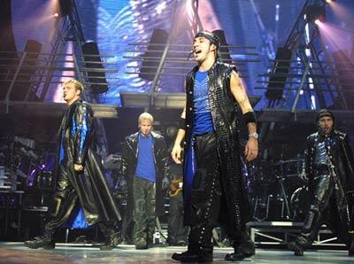 http://s1.imgdb.ru/2007-06/23/backstreet-boys-_58a2s6tm.jpg